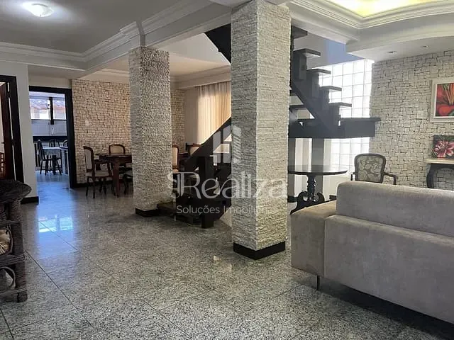 Casa com 451m² 4 quartos e 6 banheiros, à venda, no bairro São Francisco em Ilhéus