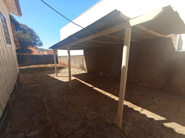 Casa 3 quartos e 1 banheiro, para alugar, no bairro Jardim Santo Antônio em Cambé