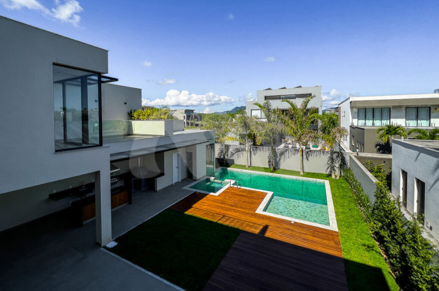 Casa Contemporânea Com 4 Suítes no Alphaville