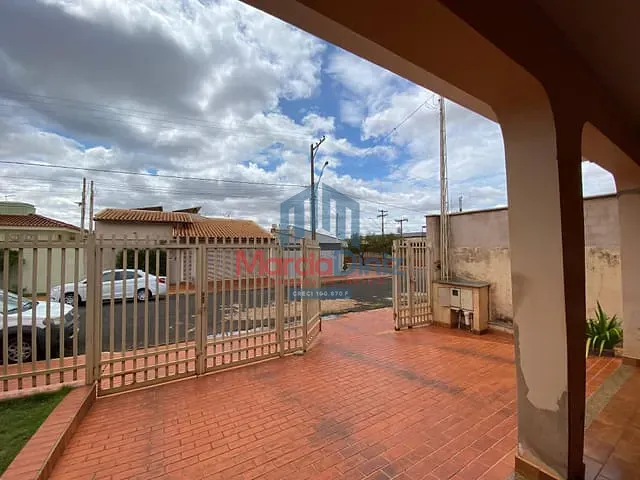 Casa com 500m² 3 quartos e 1 banheiro, à venda, no bairro Jardim Cristina em Ituverava