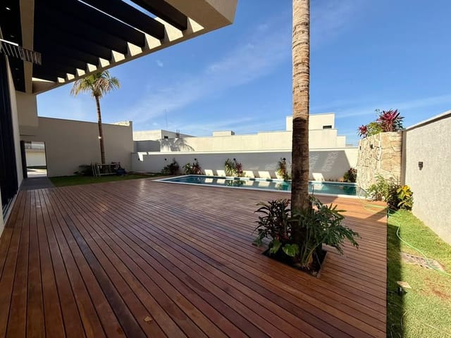 Casa com 686m² 4 quartos e 4 banheiros, à venda, no bairro Residencial Goiânia Golfe Clube em Goiânia