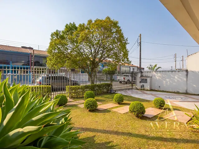 Casa com 467m² 3 quartos e 3 banheiros, à venda, no bairro Xaxim em Curitiba