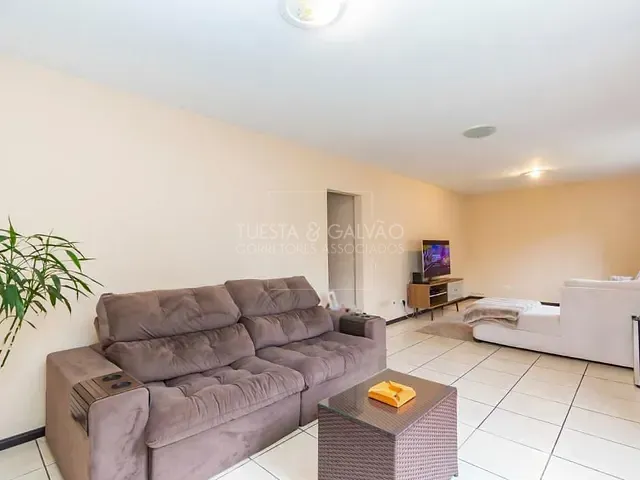 Casa com 263m² 5 quartos e 4 banheiros, à venda, no bairro CAJURU em Curitiba