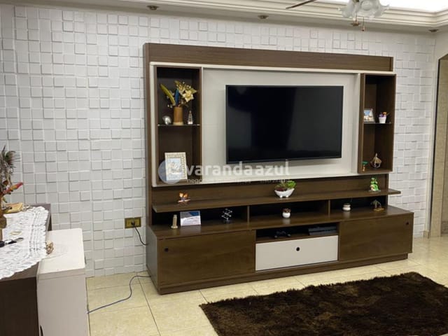 Casa com 300m² 4 quartos e 3 banheiros, à venda, no bairro Jardim Camargo Novo em São Paulo