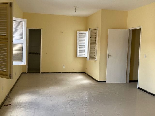Casa com 200m² 4 quartos e 3 banheiros, para alugar, no bairro Junco em Sobral