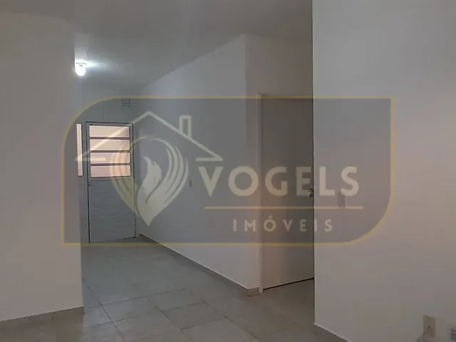 Casa 2 quartos e 1 banheiro, à venda, no bairro Residencial Van Den Broek em Holambra