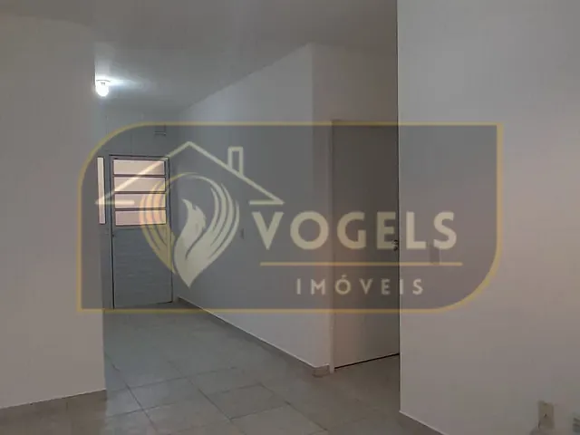 Casa 2 quartos e 1 banheiro, à venda, no bairro Residencial Van Den Broek em Holambra