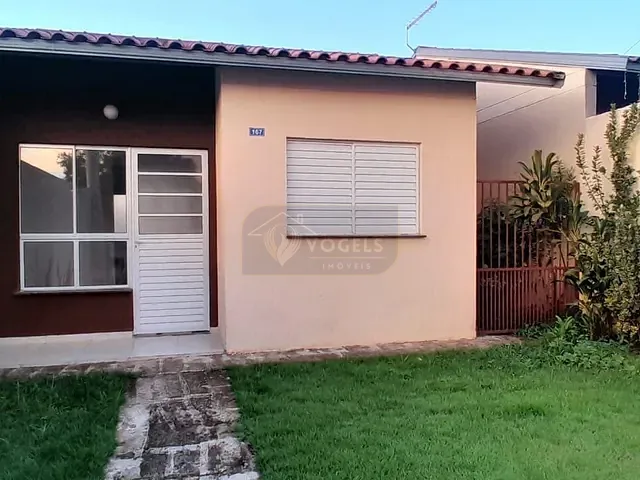 Casa 2 quartos e 1 banheiro, à venda, no bairro Residencial Van Den Broek em Holambra