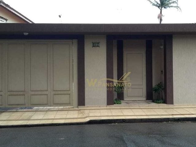 Casa com 600m² 3 quartos e 4 banheiros, à venda, no bairro Vila Esperia ou Giglio em Atibaia