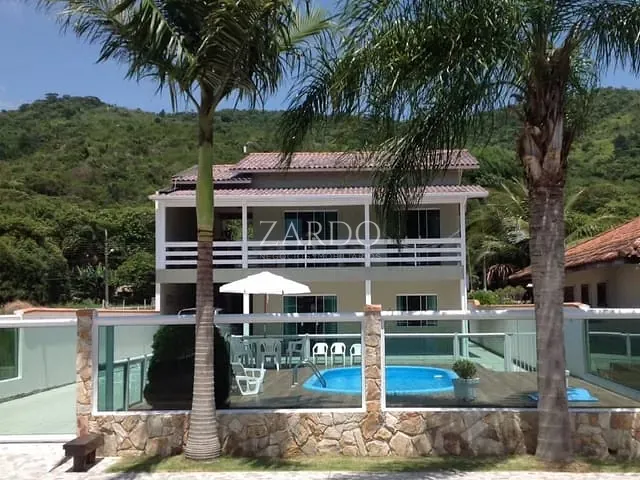 Casa com 360m² 4 quartos e 2 banheiros, à venda, no bairro Palmas em Governador Celso Ramos