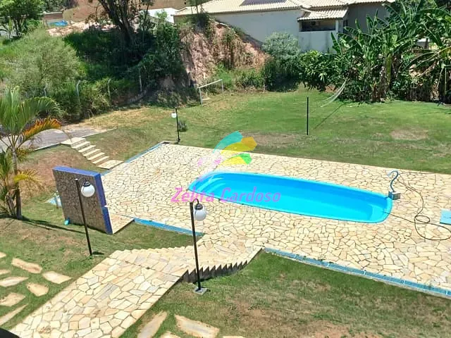 Casa com 2000m² 3 quartos e 4 banheiros, à venda, no bairro Condomínio Vale do Ouro em Ribeirão das Neves