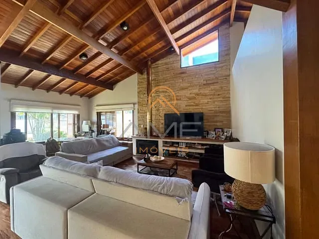 Casa com 500m² 3 quartos e 4 banheiros, à venda, no bairro Laranjal em Pelotas