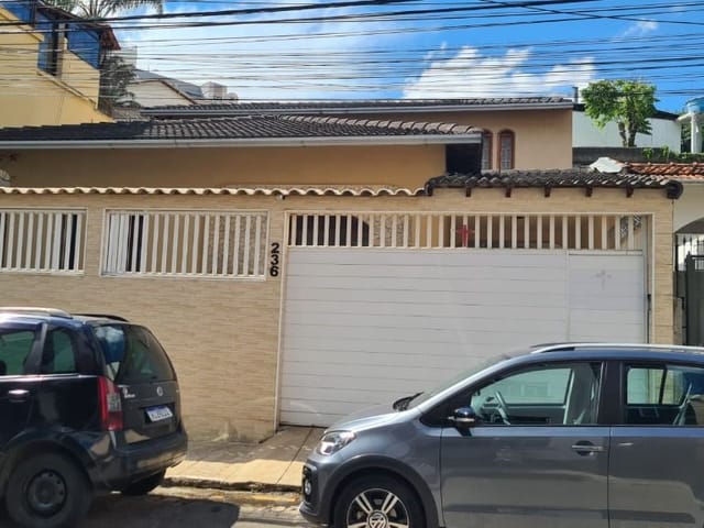 Casa com 354m² 3 quartos e 5 banheiros, à venda, no bairro Jardim Glória em Juiz de Fora