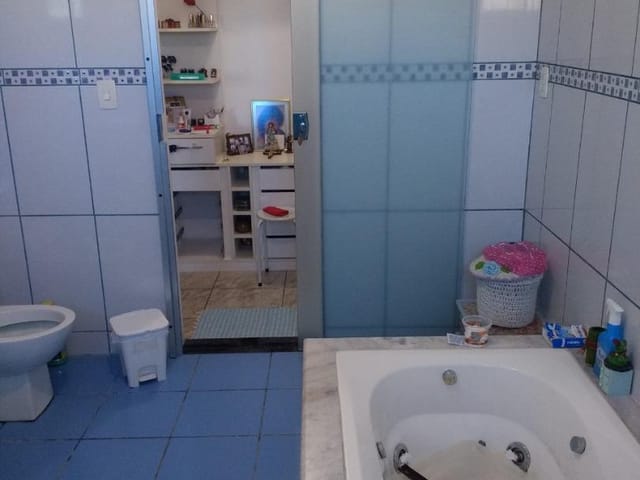 Casa com 180m² 4 quartos e 2 banheiros, à venda, no bairro Riviera Fluminense em Macaé