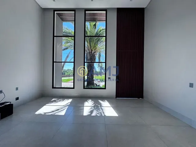 Casa com 357m² 3 quartos e 3 banheiros, à venda, no bairro Jardim Helvécia em Aparecida de Goiânia