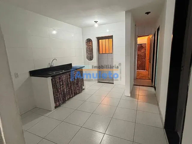 Casa 5 quartos e 2 banheiros, para alugar, no bairro Jardim São Paulo em Recife