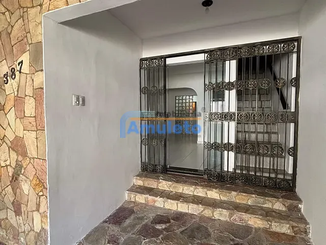 Casa 5 quartos e 2 banheiros, para alugar, no bairro Jardim São Paulo em Recife