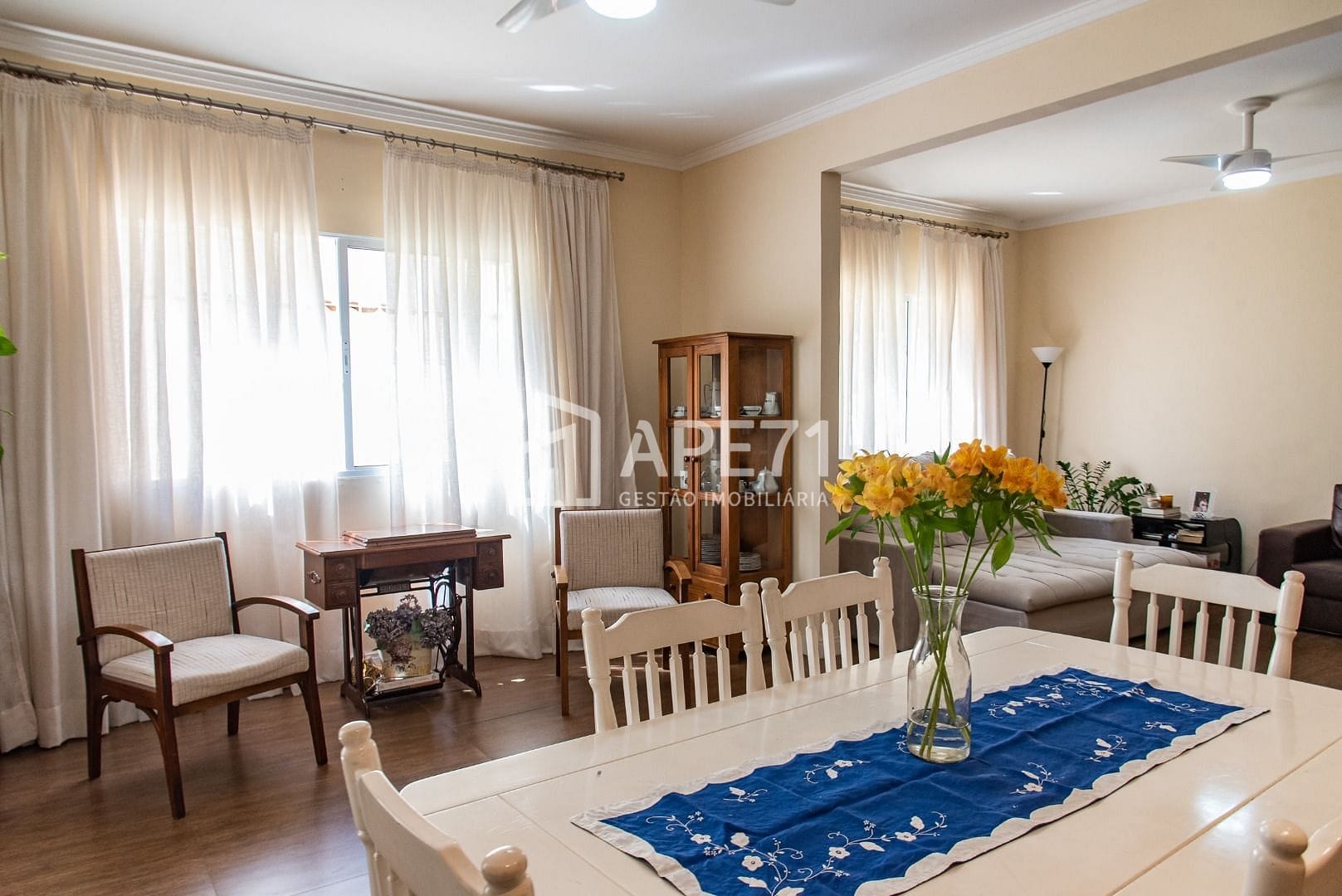 Casa à venda com 2 quartos, 120m² - Foto 7