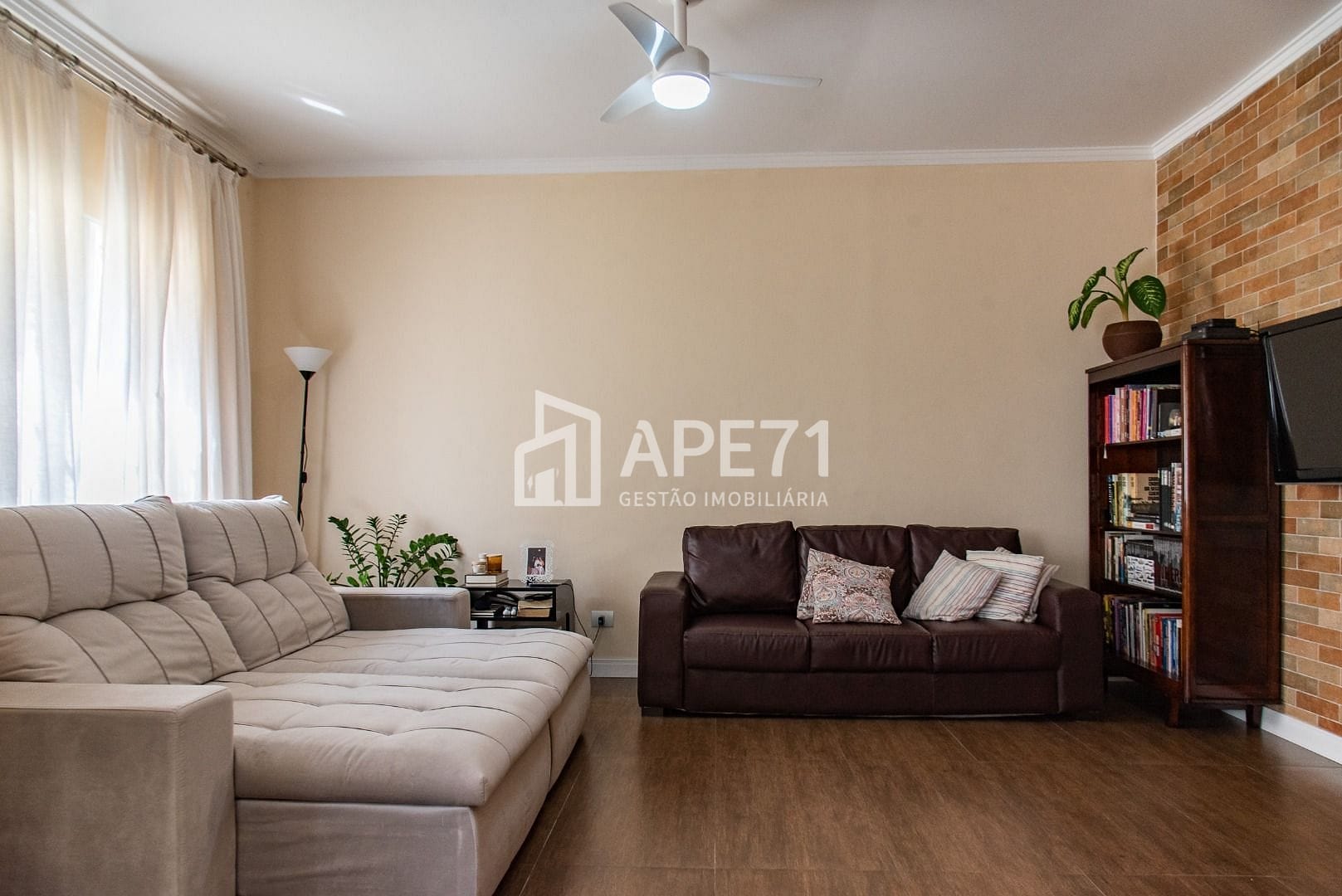 Casa à venda com 2 quartos, 120m² - Foto 5