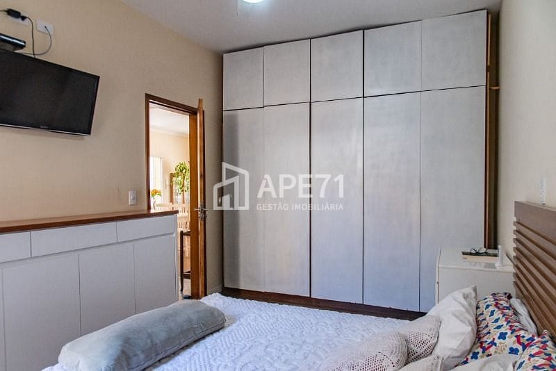 Casa à venda com 2 quartos, 120m² - Foto 13