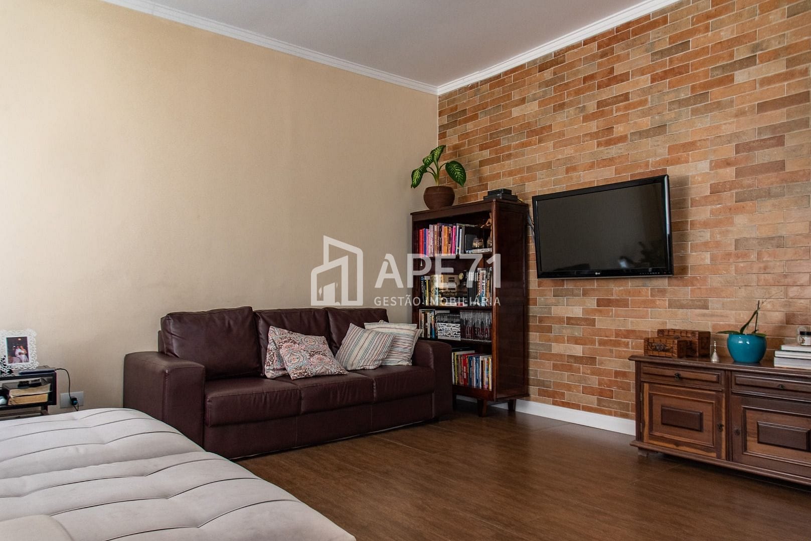 Casa à venda com 2 quartos, 120m² - Foto 4
