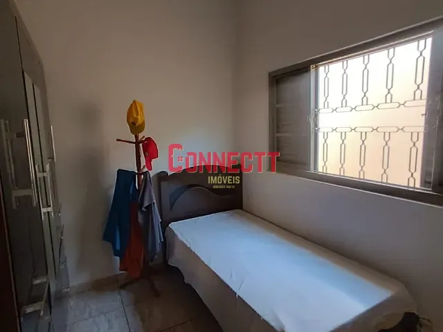 Casa com 194m² 3 quartos e 2 banheiros, à venda, no bairro Vila Tibério em Ribeirão Preto