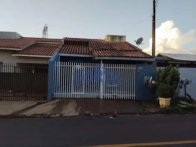 Casa 2 quartos e 1 banheiro, à venda, no bairro Curitibano IV em Foz do Iguaçu