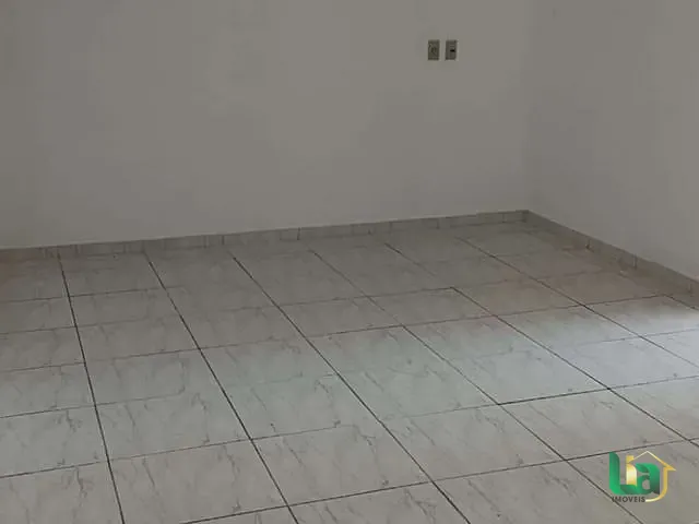 Casa para alugar, no bairro Barra em Muriaé