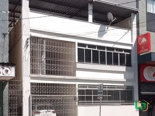 Casa para alugar, no bairro Barra em Muriaé