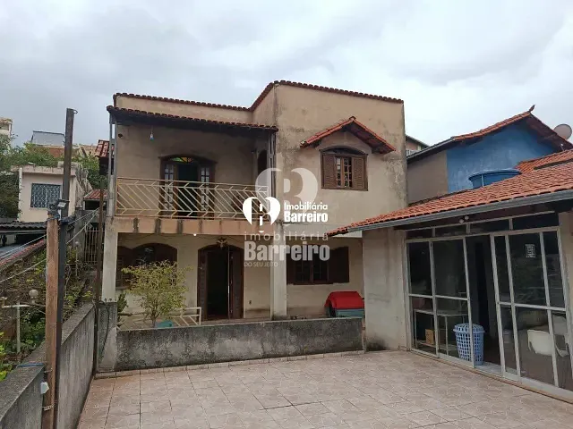 Casa com 323m² 4 quartos e 3 banheiros, à venda, no bairro Diamante (Barreiro) em Belo Horizonte