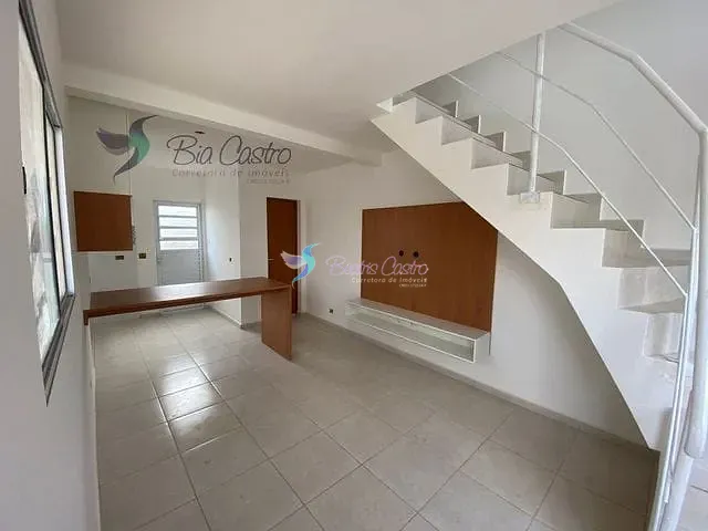 Casa com 70m² 2 quartos e 1 banheiro, à venda, no bairro Jardim São Felipe em Atibaia