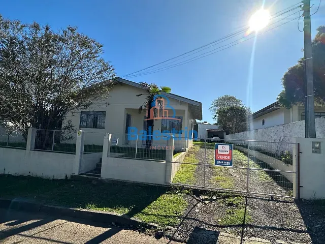 Casa 4 quartos e 1 banheiro, à venda, no bairro Bairro das Nações em Fraiburgo