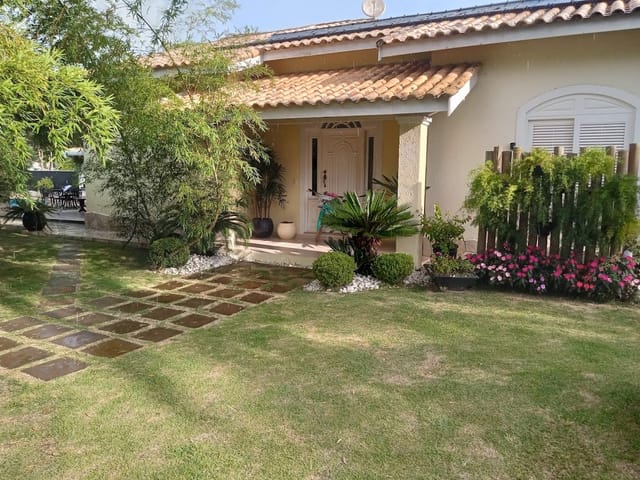 Casa com 1540m² 8 quartos e 7 banheiros, à venda ou para alugar, no bairro Loteamento Jardim Morumbi em Atibaia
