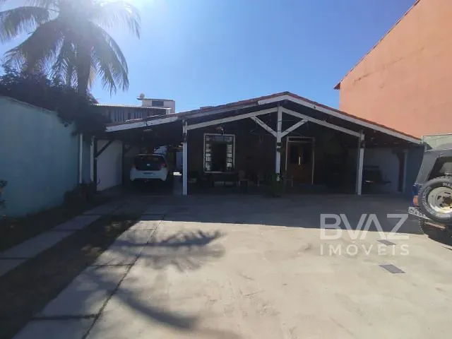 Casa 4 quartos e 5 banheiros, à venda, no bairro Centro em São Pedro da Aldeia