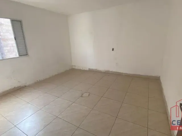Casa com 83m² 2 quartos e 1 banheiro, para alugar, no bairro Vila Lacerda em Jundiaí