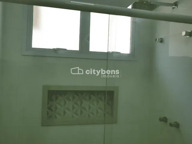 Casa 3 quartos e 5 banheiros, à venda, no bairro Aeroporto em Araçatuba