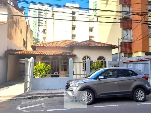 Casa com 200m² 4 quartos e 2 banheiros, à venda, no bairro Jardim Camburi em Vitória