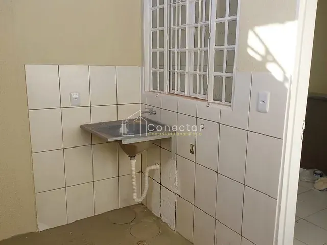 Casa 2 quartos e 1 banheiro, à venda, no bairro Parque Esplanada V em Valparaíso de Goiás