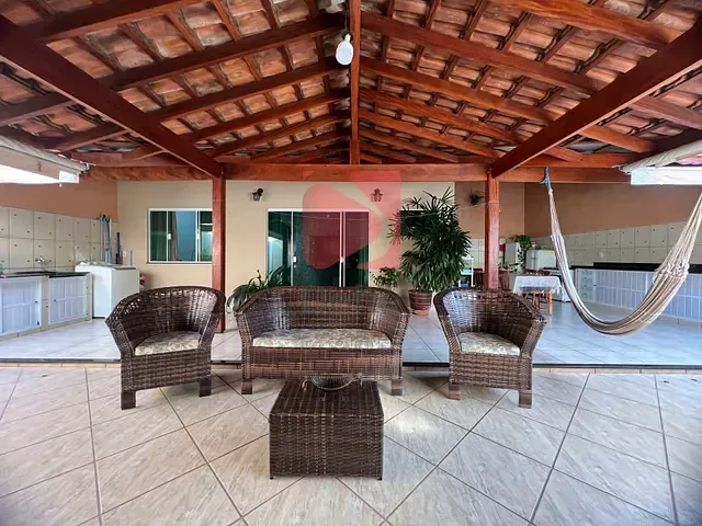 Casa 4 quartos e 2 banheiros, à venda, no bairro Parque Clayton Malaman em Pirassununga