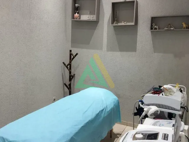 Casa com 200m² 2 quartos e 3 banheiros, à venda, no bairro Parque dos Eucaliptos em Mogi Guaçu