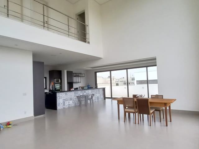 Casa com 330m² 4 quartos e 4 banheiros, à venda, no bairro Residencial Saint Paul em Itu