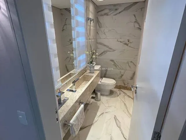 Casa com 570m² 3 quartos e 6 banheiros, à venda, no bairro Chácara Malota em Jundiaí