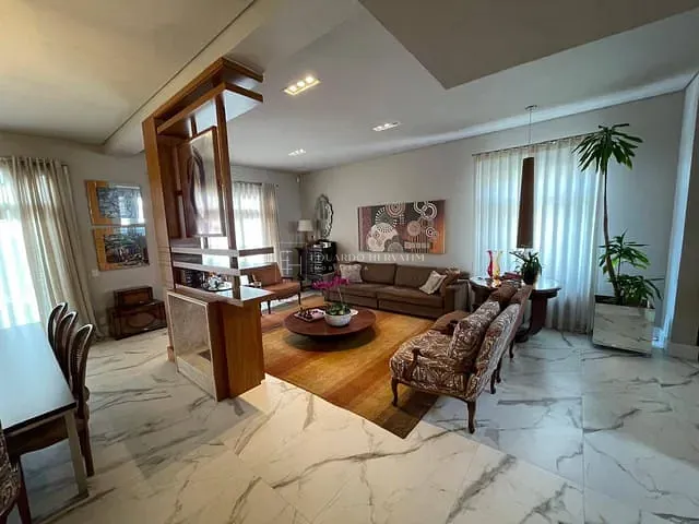 Casa com 570m² 3 quartos e 6 banheiros, à venda, no bairro Chácara Malota em Jundiaí