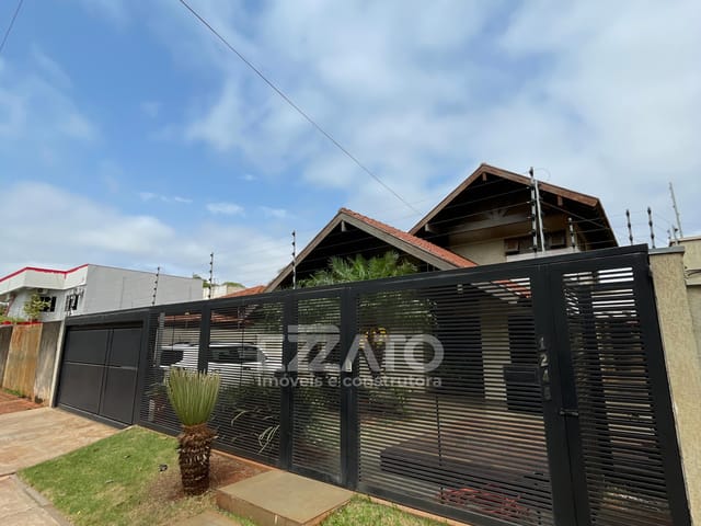 Sobrado com 330m² 4 quartos e 4 banheiros, à venda, no bairro Jardim América em Dourados