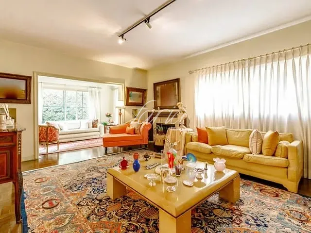 Casa 3 quartos e 6 banheiros, para alugar, no bairro Jardim América em São Paulo