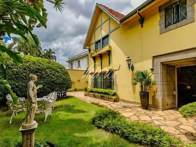 Casa 3 quartos e 6 banheiros, para alugar, no bairro Jardim América em São Paulo