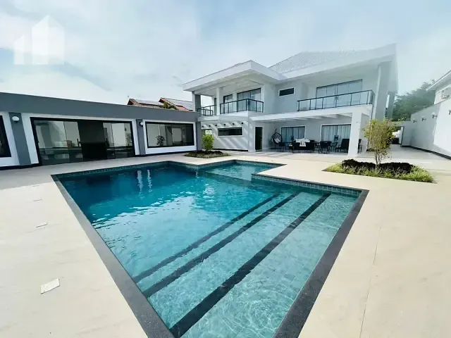 Casa 4 quartos e 6 banheiros, à venda, no bairro Barra da Tijuca em Rio de Janeiro