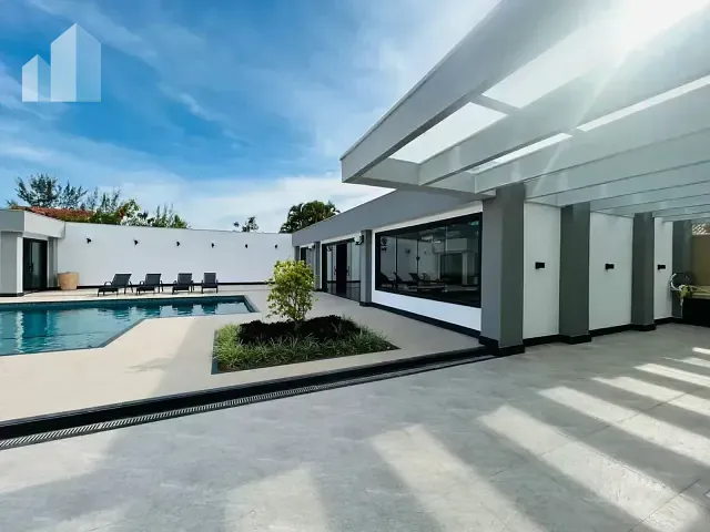 Casa 4 quartos e 6 banheiros, à venda, no bairro Barra da Tijuca em Rio de Janeiro