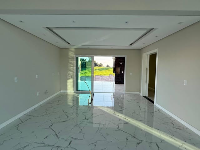 Casa com 210m² 3 quartos e 3 banheiros, à venda, no bairro Paraiso em Vila Flores