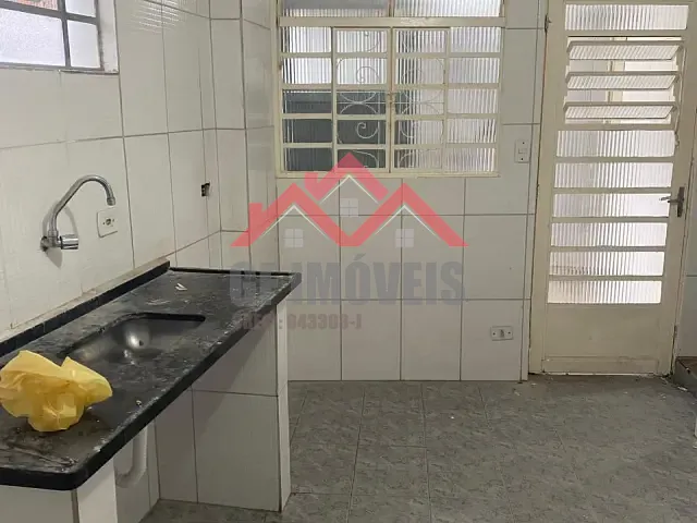 Casa 1 quarto e 1 banheiro, para alugar, no bairro Jardim Maria Virginia em São Paulo